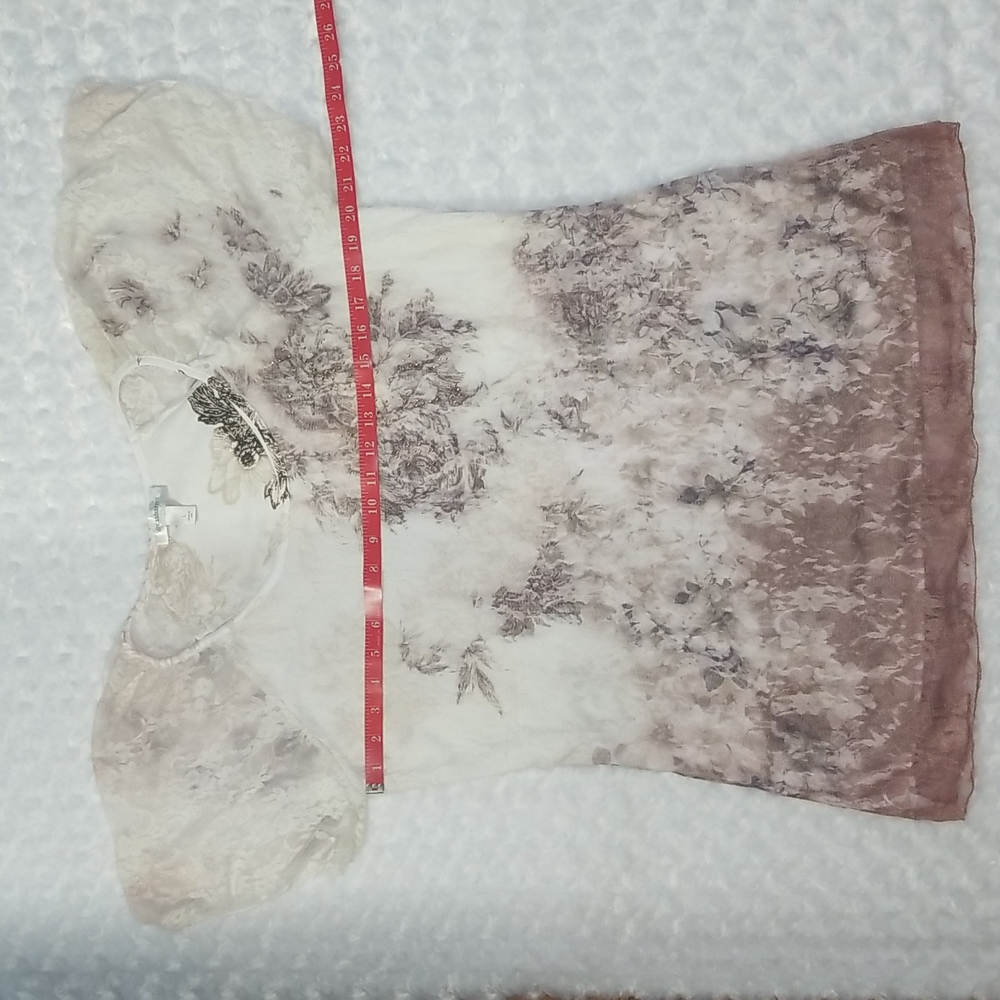 Dressbarn Large Short Sleeve Mauve, Tan & Cream Floral Lace Overlay Tunic Top - Picture 7 of 10